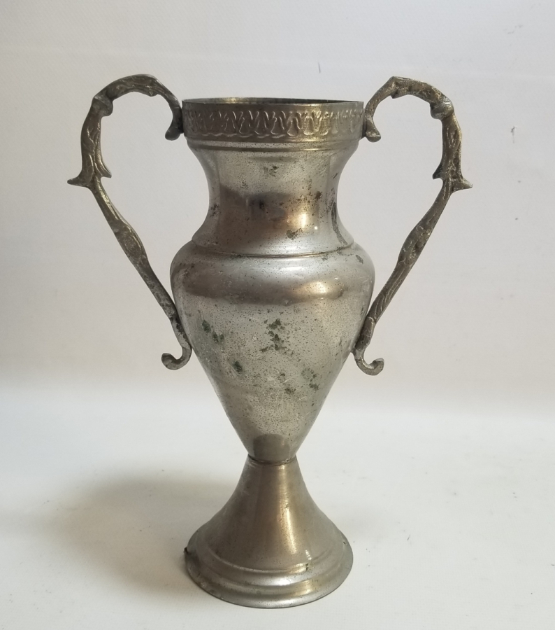 KABARTMA İŞÇİLİKLİ ANTİKA KUPA