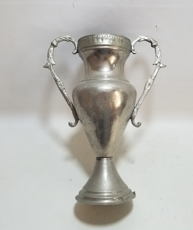 KABARTMA İŞÇİLİKLİ ANTİKA KUPA