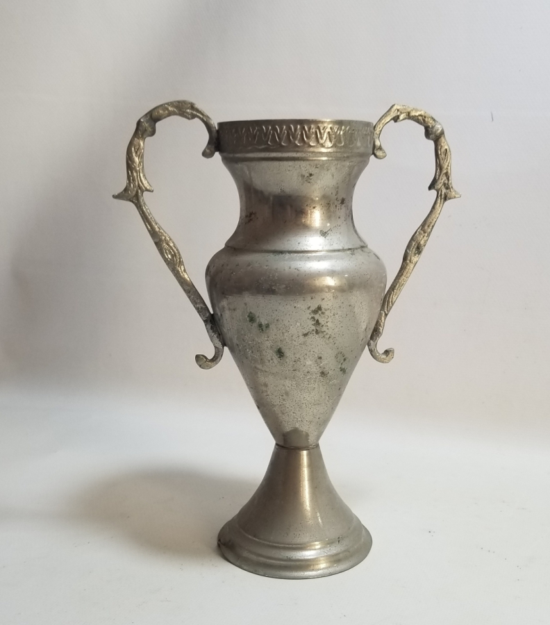 KABARTMA İŞÇİLİKLİ ANTİKA KUPA