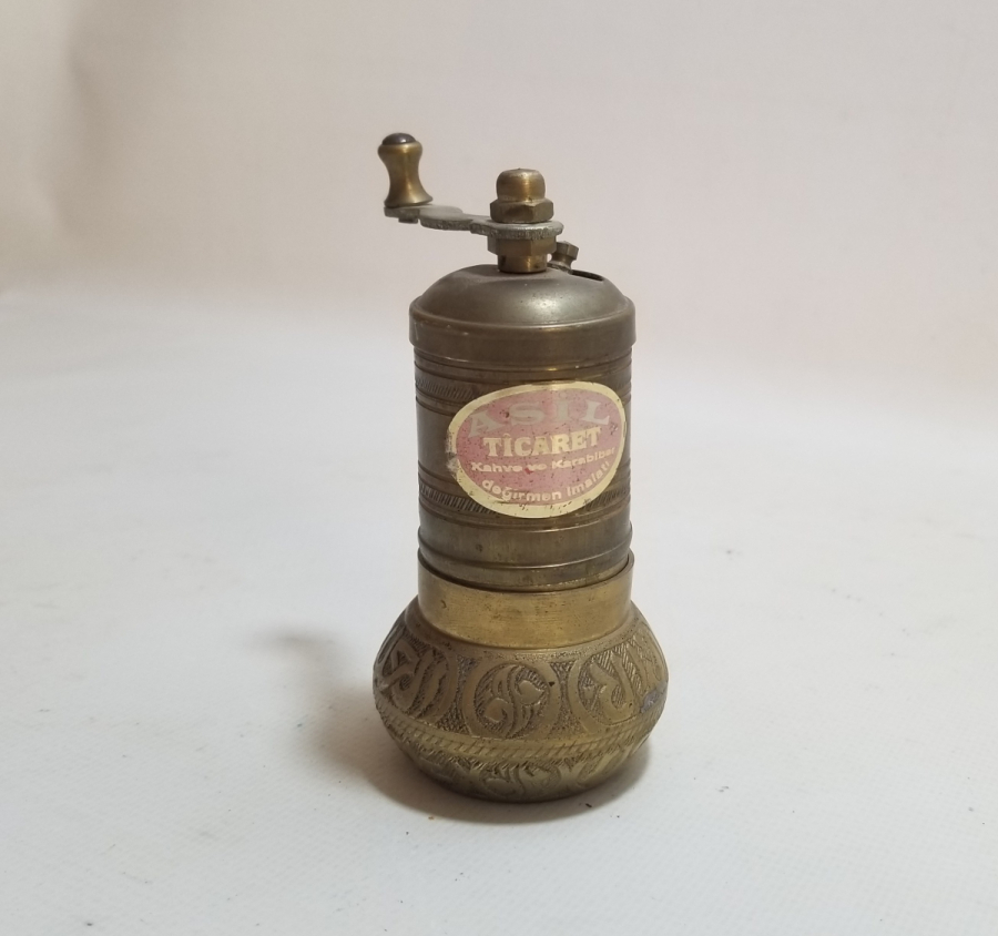 KABARTMA İŞÇİLİKLİ ANTİKA BAHARAT DEĞİRMENİ