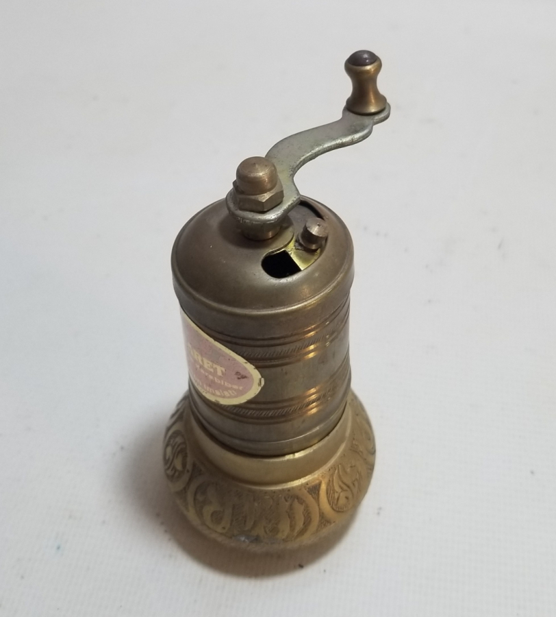 KABARTMA İŞÇİLİKLİ ANTİKA BAHARAT DEĞİRMENİ