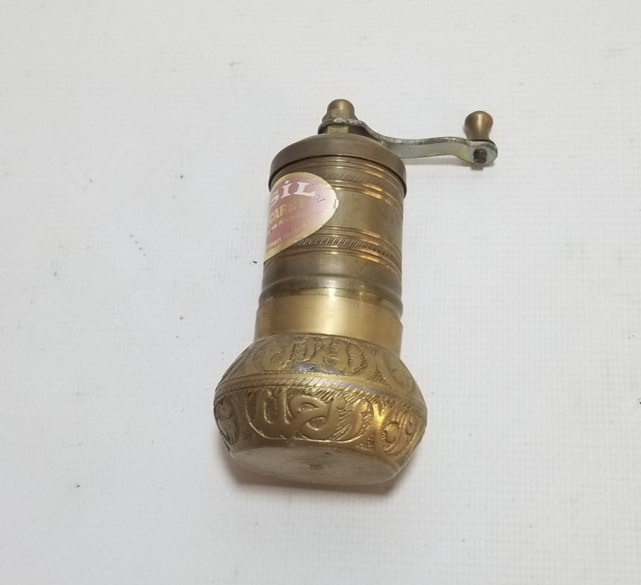 KABARTMA İŞÇİLİKLİ ANTİKA BAHARAT DEĞİRMENİ