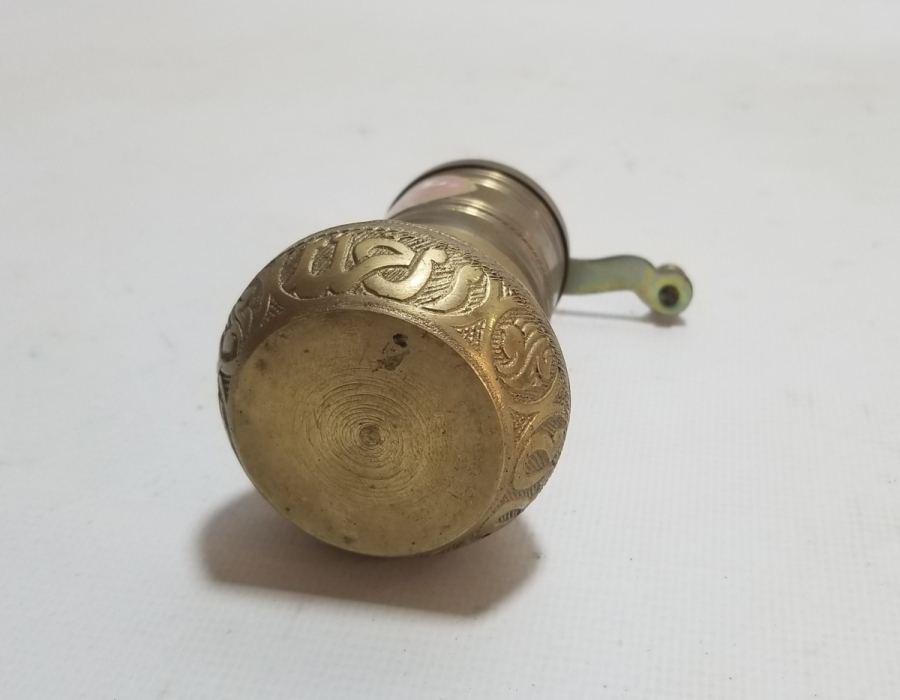 KABARTMA İŞÇİLİKLİ ANTİKA BAHARAT DEĞİRMENİ