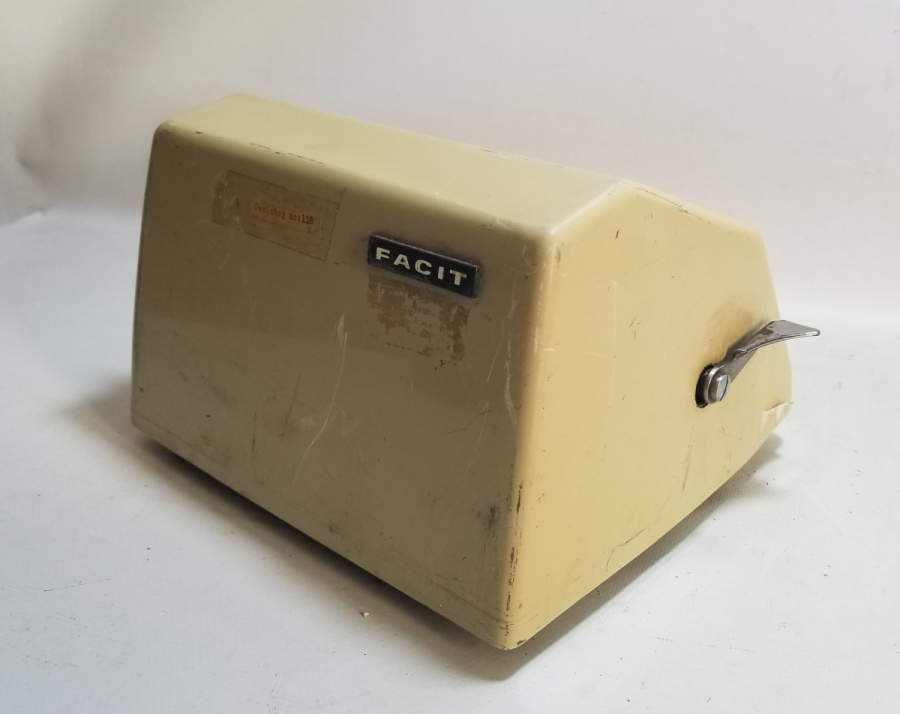 FACİT MARKA ANTİKA HESAP MAKİNESİ