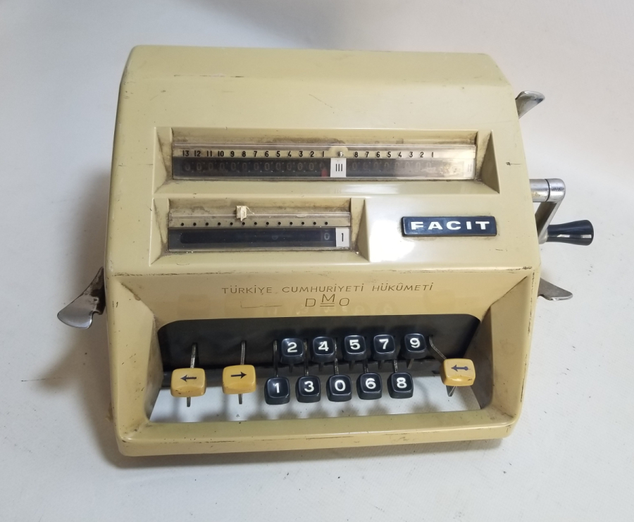 FACİT MARKA ANTİKA HESAP MAKİNESİ