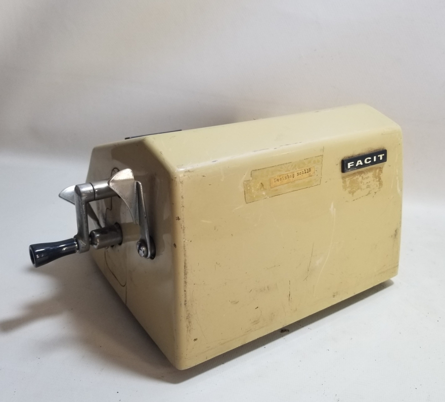 FACİT MARKA ANTİKA HESAP MAKİNESİ