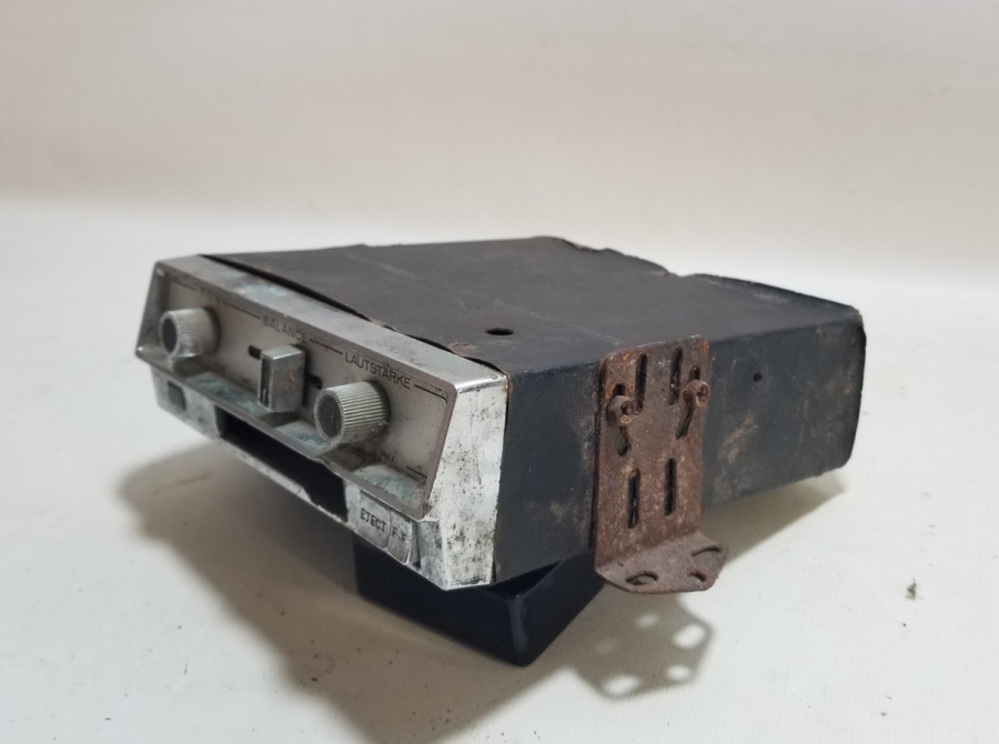 ANTİKA ARABA RADYOSU