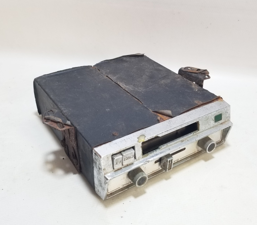 ANTİKA ARABA RADYOSU