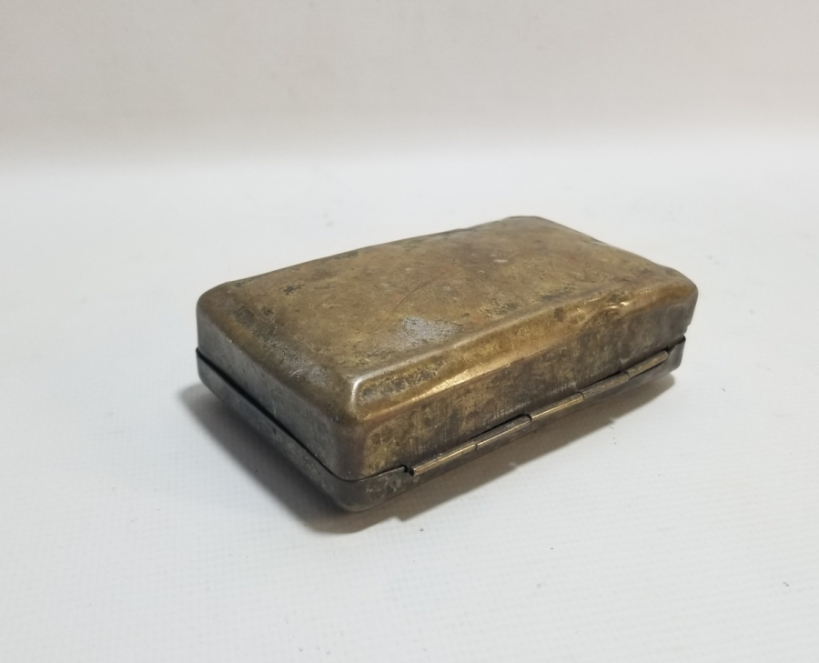 OSMANLI DÖNEMİ KABARTMA İŞÇİLİKLİ ASKER TÜTÜN TABAKASI