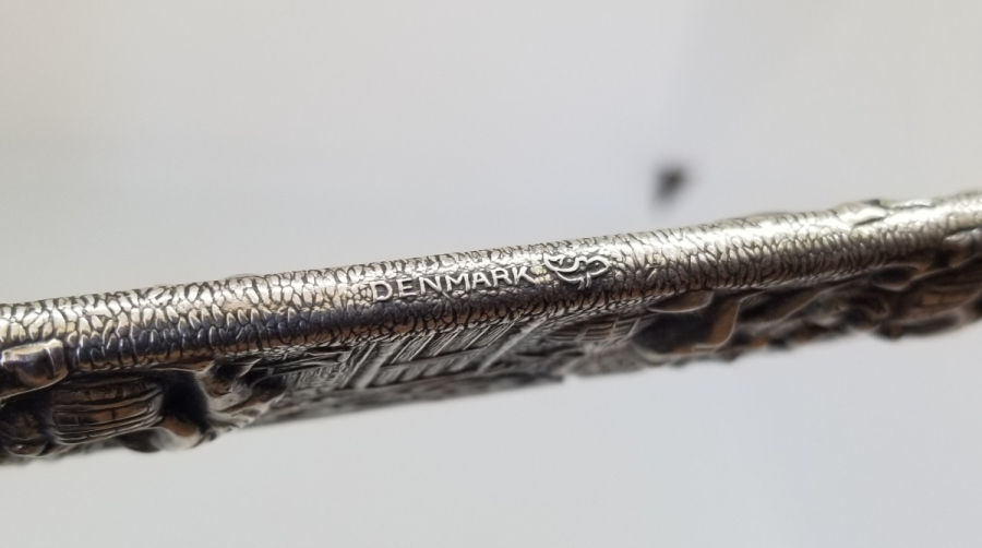 KABARTMA İŞÇİLİKLİ KABINDA GÜMÜŞ TARAK