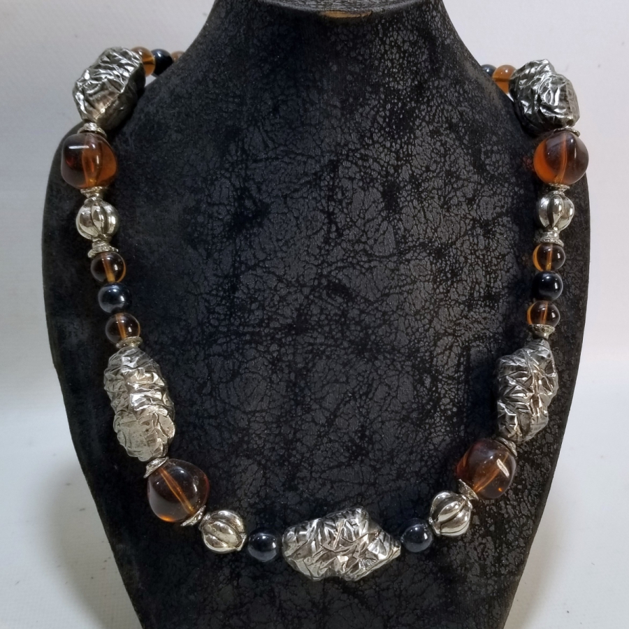 KABARTMA İŞÇİLİKLİ UZAK DOĞU YAPIMI ANTİKA GERDANLIK