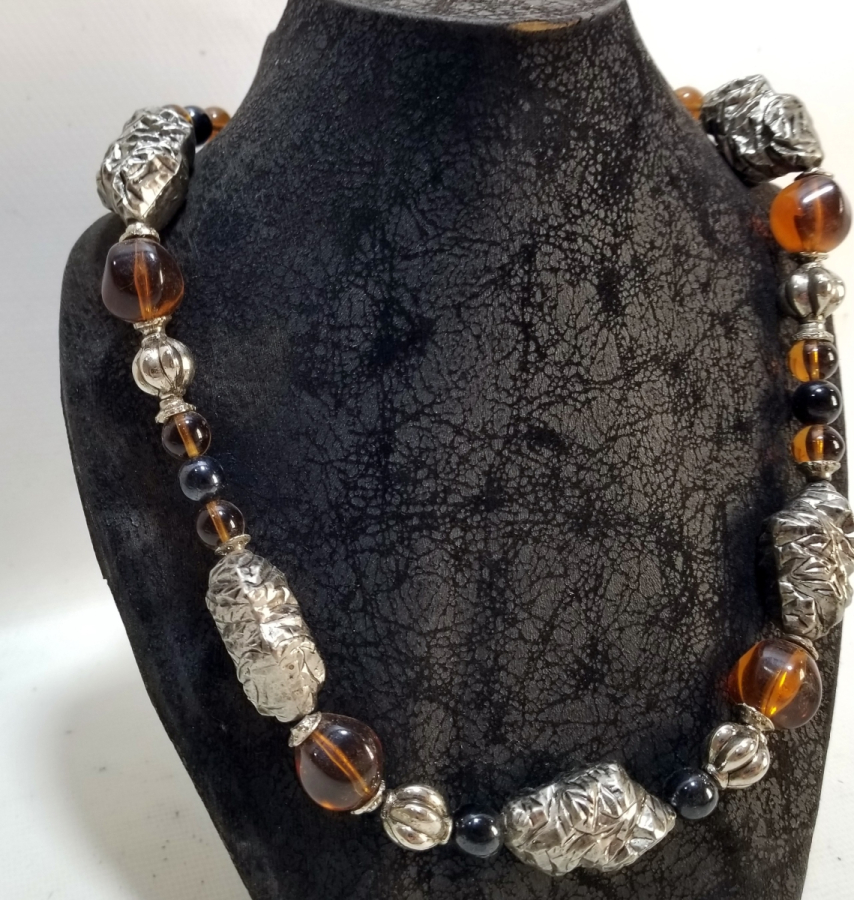 KABARTMA İŞÇİLİKLİ UZAK DOĞU YAPIMI ANTİKA GERDANLIK