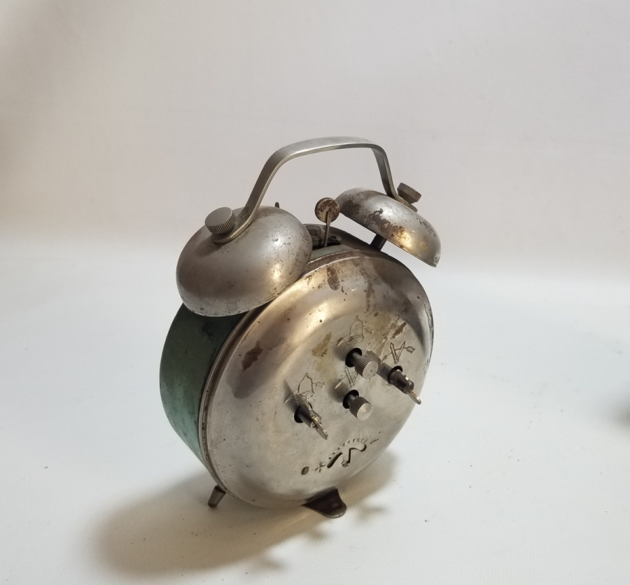 ANTİKA SERKİSOF MARKA KURMALI MASA SAATİ VE KABI