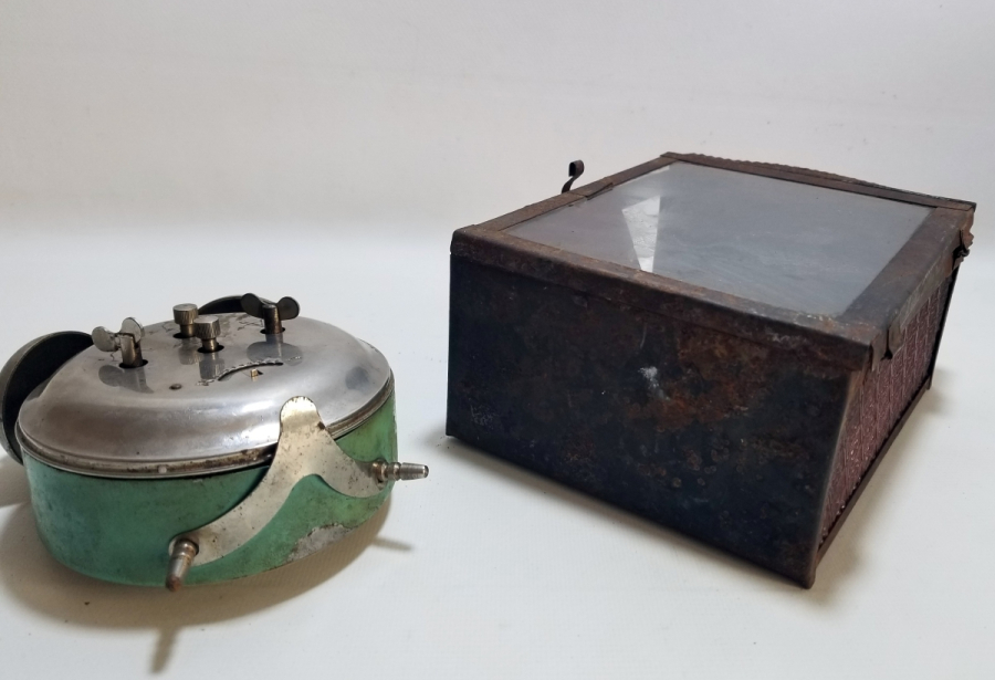 ANTİKA SERKİSOF MARKA KURMALI MASA SAATİ VE KABI