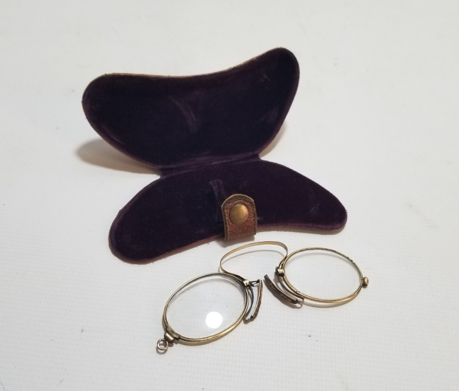 ORJİNAL DERİ KILIFINDA OSMANLI DÖNEMİ ALTIN KAPLAMA TÜCCAR GÖZLÜĞÜ