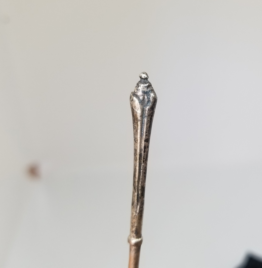 UÇ KISMI LALE MOTİFLİ OSMANLI DÖNEMİ GÜMÜŞ İĞNE