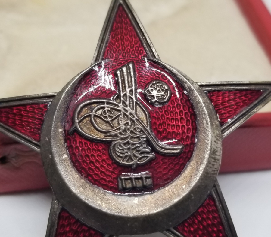 ORİJİNAL KUTUSUNDA ÇOK NADİR GÜMÜŞ HARP MADALYASI