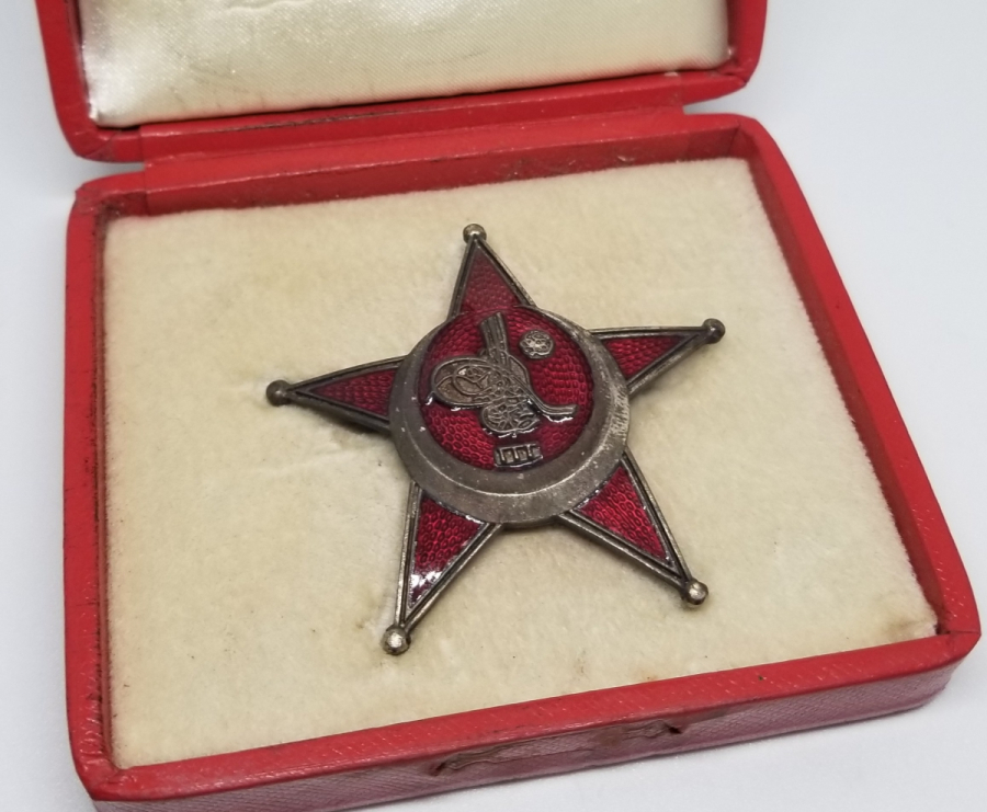 ORİJİNAL KUTUSUNDA ÇOK NADİR GÜMÜŞ HARP MADALYASI