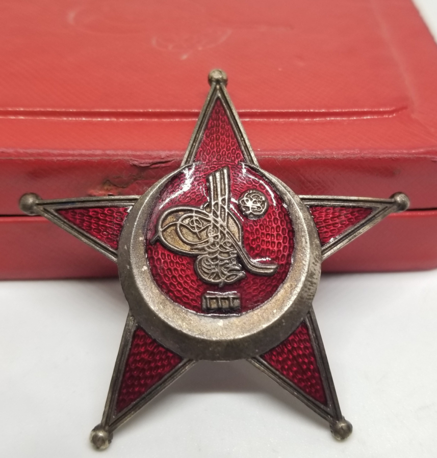 ORİJİNAL KUTUSUNDA ÇOK NADİR GÜMÜŞ HARP MADALYASI