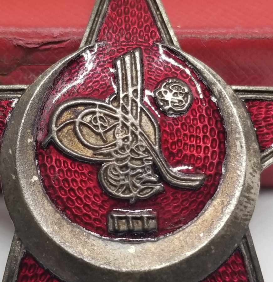 ORİJİNAL KUTUSUNDA ÇOK NADİR GÜMÜŞ HARP MADALYASI