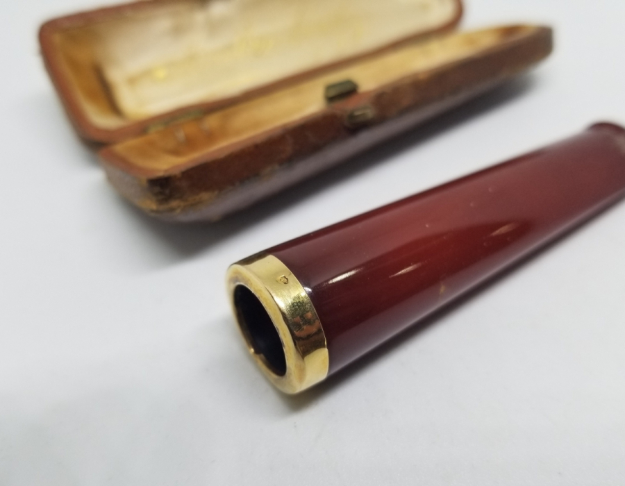 ORİJİNAL KUTUSUNDA ALTIN UÇLU OSMANLI DÖNEMİ SIKMA KEHRİBAR SİGARA AĞIZLIĞI