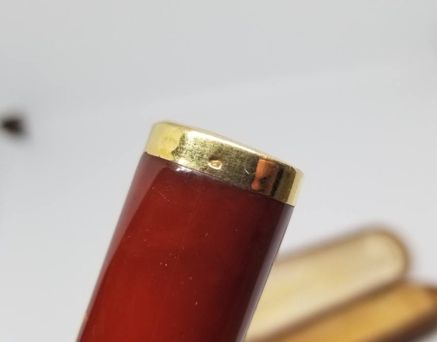 ORİJİNAL KUTUSUNDA ALTIN UÇLU OSMANLI DÖNEMİ SIKMA KEHRİBAR SİGARA AĞIZLIĞI