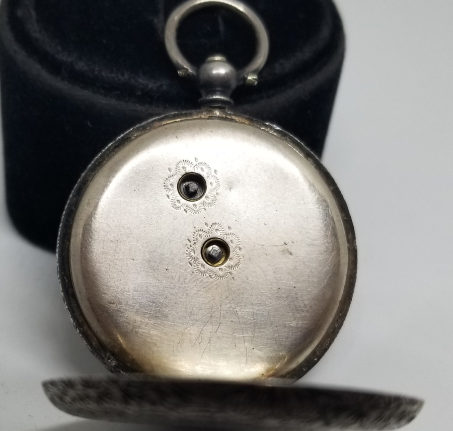 KADRANI ALTIN VE VAV HARFLERİYLE BEZELİ OSMANLI DÖNEMİ GÜMÜŞ CEP SAATİ