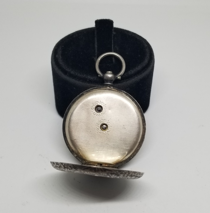 KADRANI ALTIN VE VAV HARFLERİYLE BEZELİ OSMANLI DÖNEMİ GÜMÜŞ CEP SAATİ