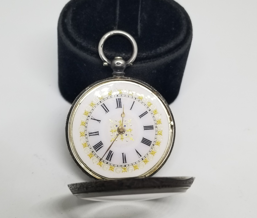 KADRANI ALTIN VE VAV HARFLERİYLE BEZELİ OSMANLI DÖNEMİ GÜMÜŞ CEP SAATİ