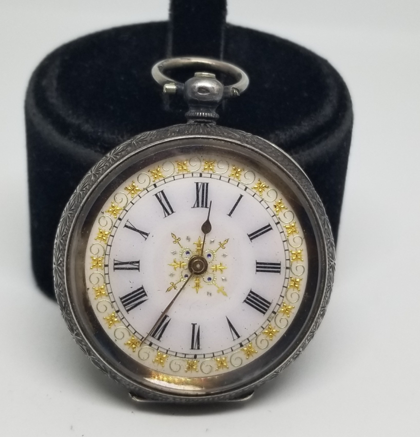 KADRANI ALTIN VE VAV HARFLERİYLE BEZELİ OSMANLI DÖNEMİ GÜMÜŞ CEP SAATİ