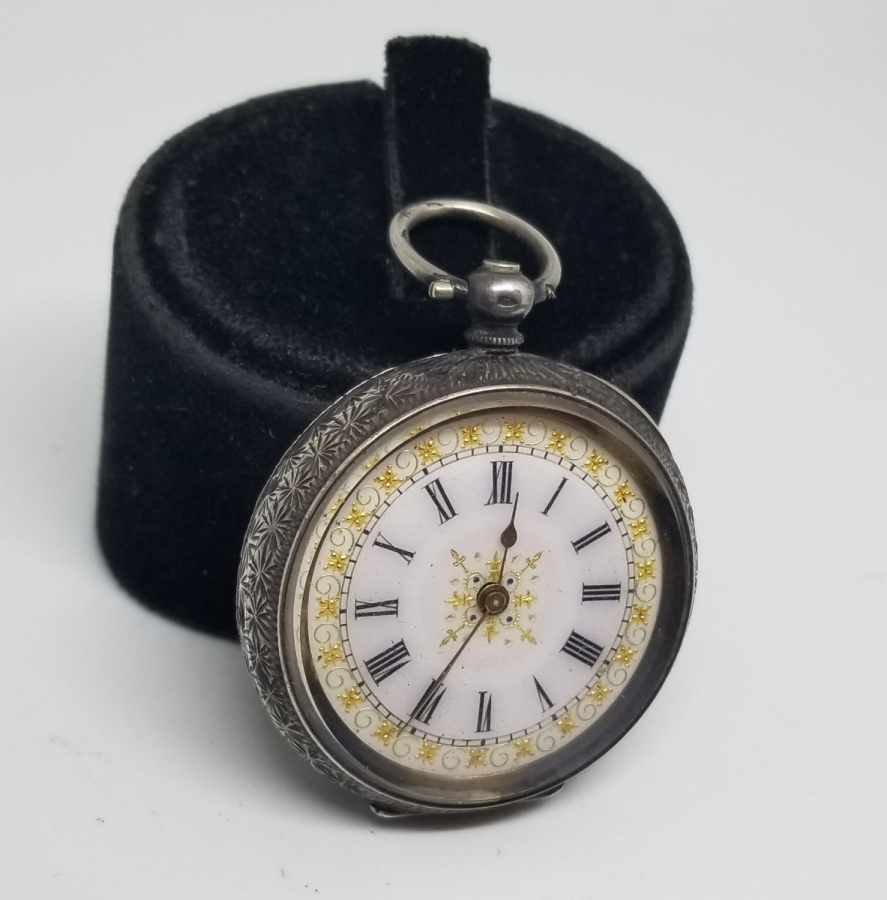 KADRANI ALTIN VE VAV HARFLERİYLE BEZELİ OSMANLI DÖNEMİ GÜMÜŞ CEP SAATİ