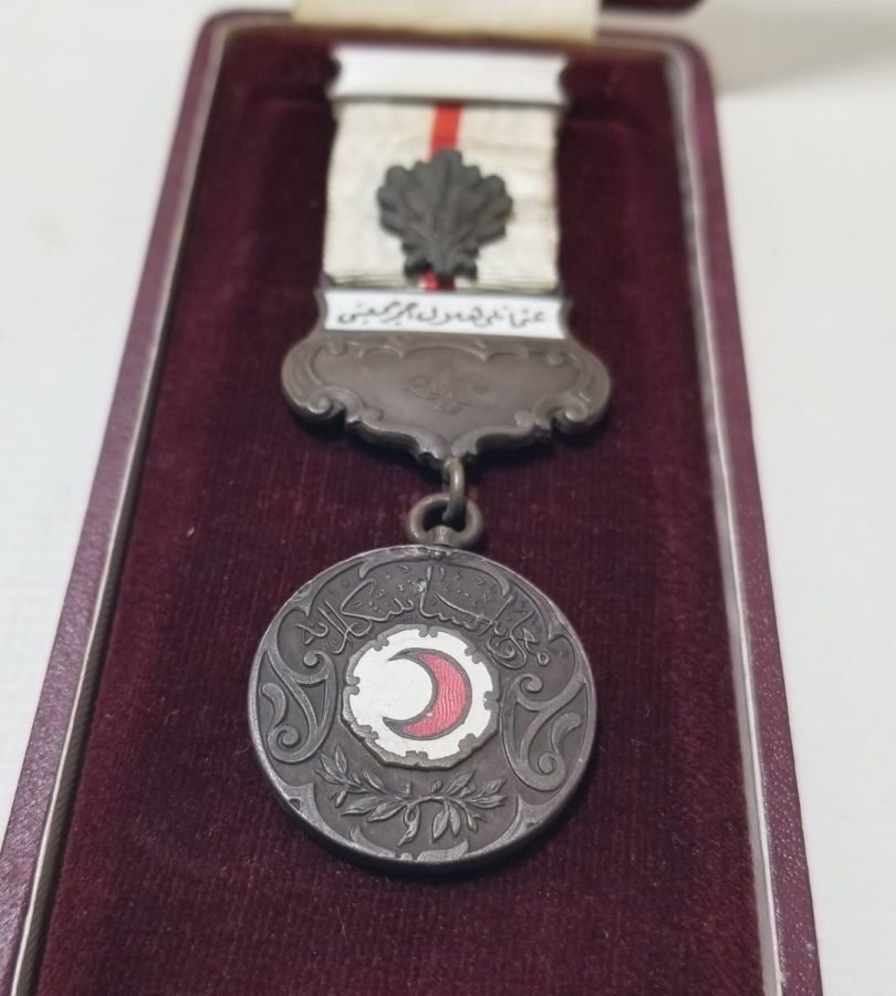 ORİJİNAL KUTUSUNDA 1. DÜNYA SAVAŞI DÖNEMİ NADİR HİLAL-İ AHMER MADALYA