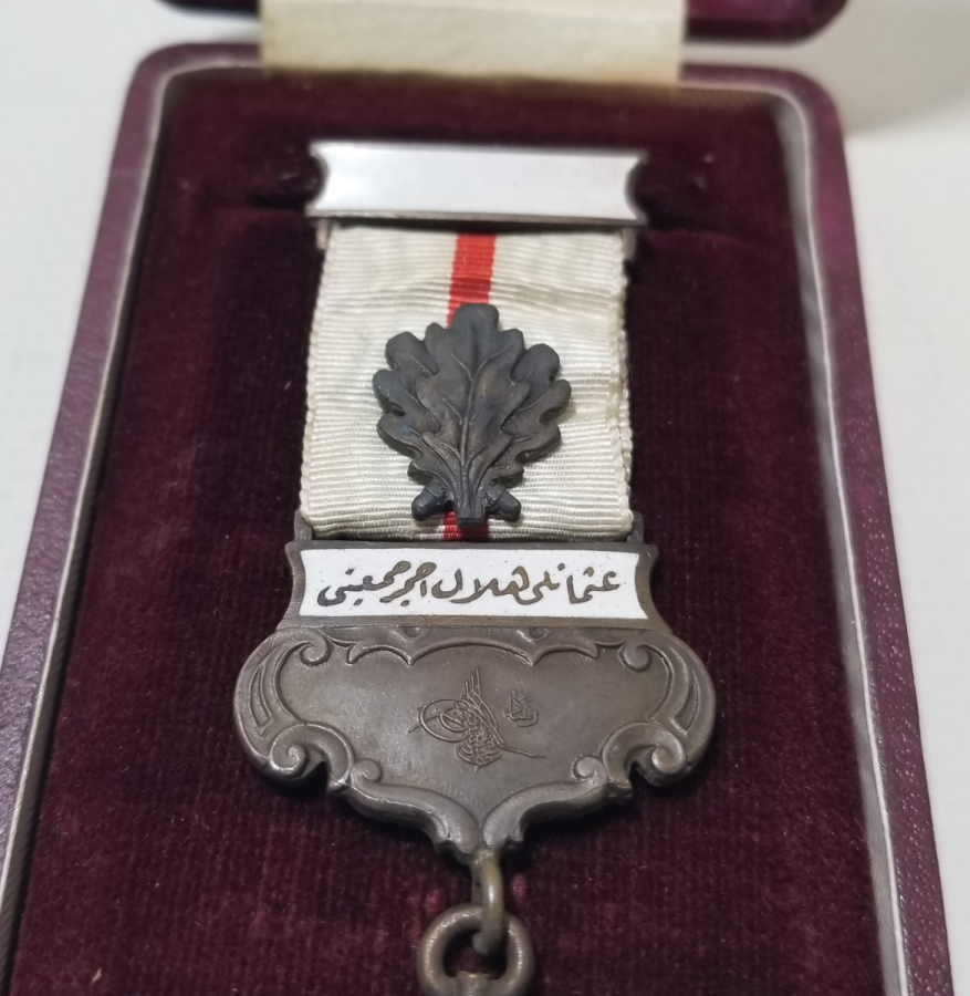 ORİJİNAL KUTUSUNDA 1. DÜNYA SAVAŞI DÖNEMİ NADİR HİLAL-İ AHMER MADALYA