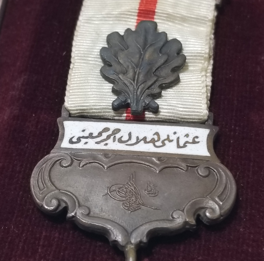 ORİJİNAL KUTUSUNDA 1. DÜNYA SAVAŞI DÖNEMİ NADİR HİLAL-İ AHMER MADALYA