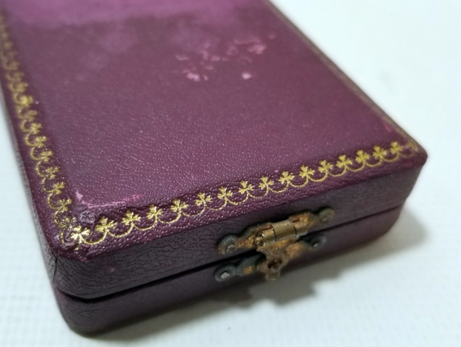 ORİJİNAL KUTUSUNDA 1. DÜNYA SAVAŞI DÖNEMİ NADİR HİLAL-İ AHMER MADALYA