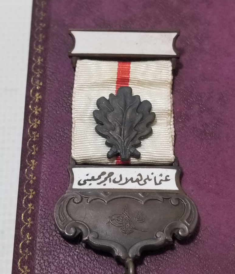 ORİJİNAL KUTUSUNDA 1. DÜNYA SAVAŞI DÖNEMİ NADİR HİLAL-İ AHMER MADALYA