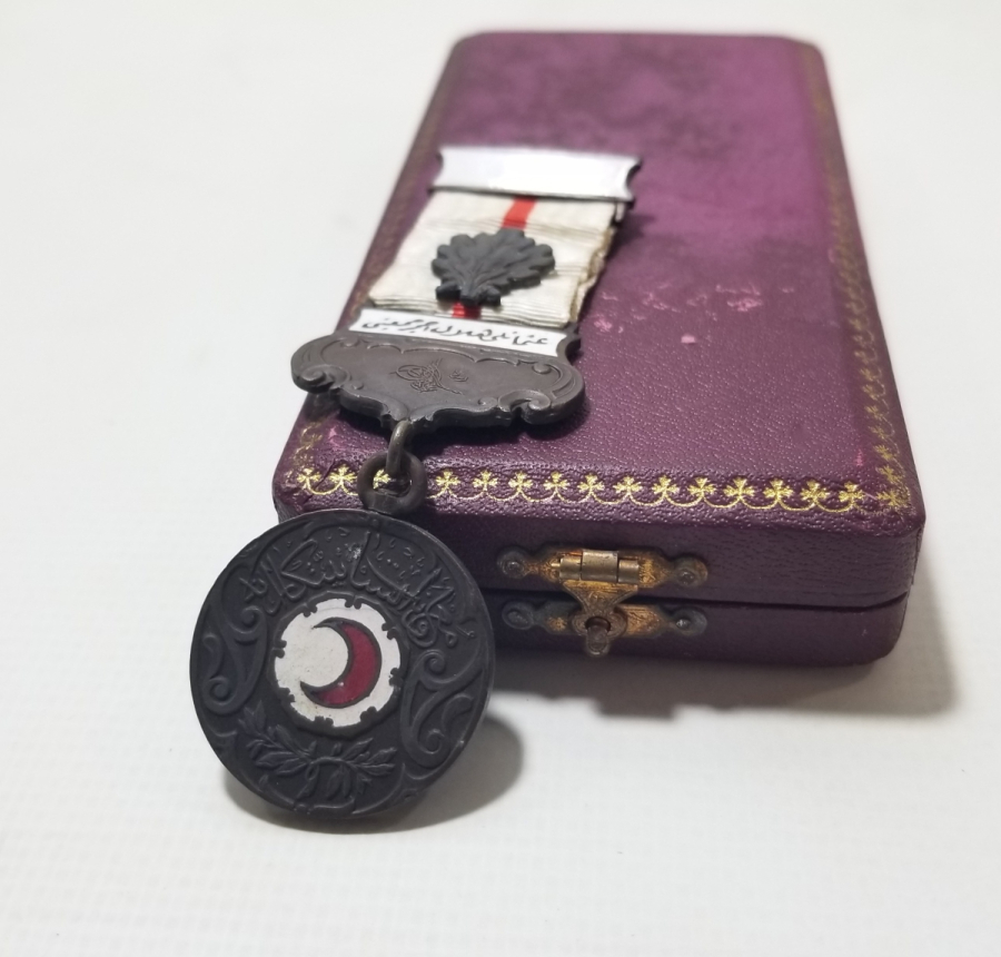 ORİJİNAL KUTUSUNDA 1. DÜNYA SAVAŞI DÖNEMİ NADİR HİLAL-İ AHMER MADALYA