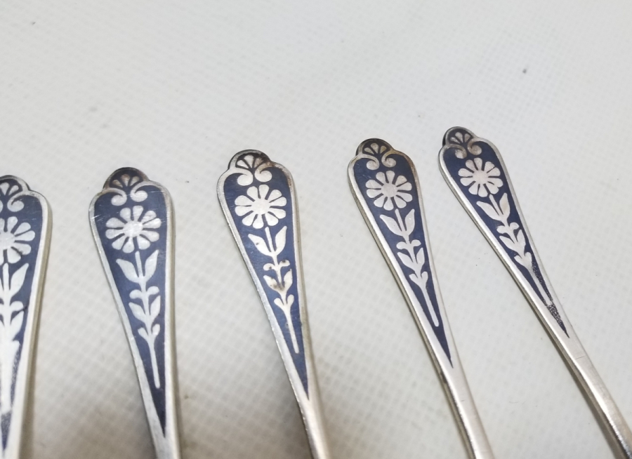 ÜZERİ ALTIN VERMEYLİ ANTİKA SAVATLI GÜMÜŞ RUS TATLI KAŞIĞI TAKIMI