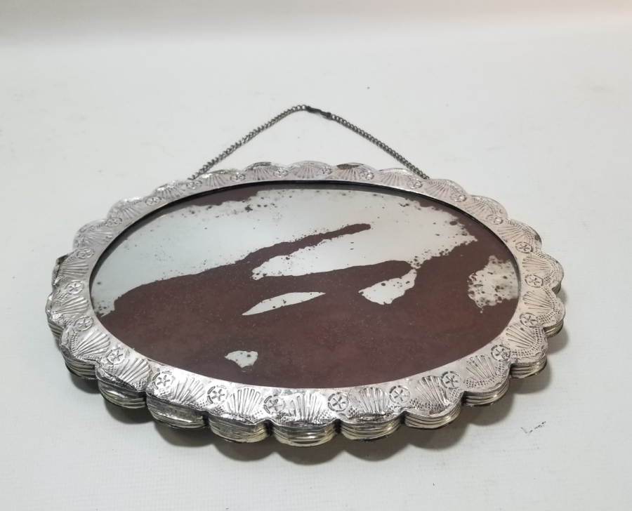 KABARTMA İŞÇİLİKLİ GÜMÜŞ DUVAR AYNASI