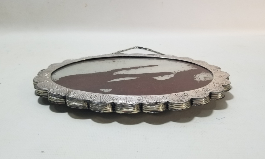 KABARTMA İŞÇİLİKLİ GÜMÜŞ DUVAR AYNASI