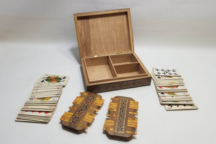 MARKUTERİ İŞÇİLİKLİ VE ORİJİNAL KUTUSUNDA NADİR ANTİKA BEZİK TAKIMI