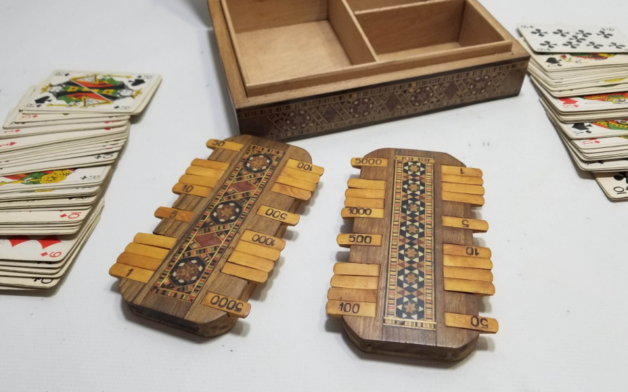 MARKUTERİ İŞÇİLİKLİ VE ORİJİNAL KUTUSUNDA NADİR ANTİKA BEZİK TAKIMI