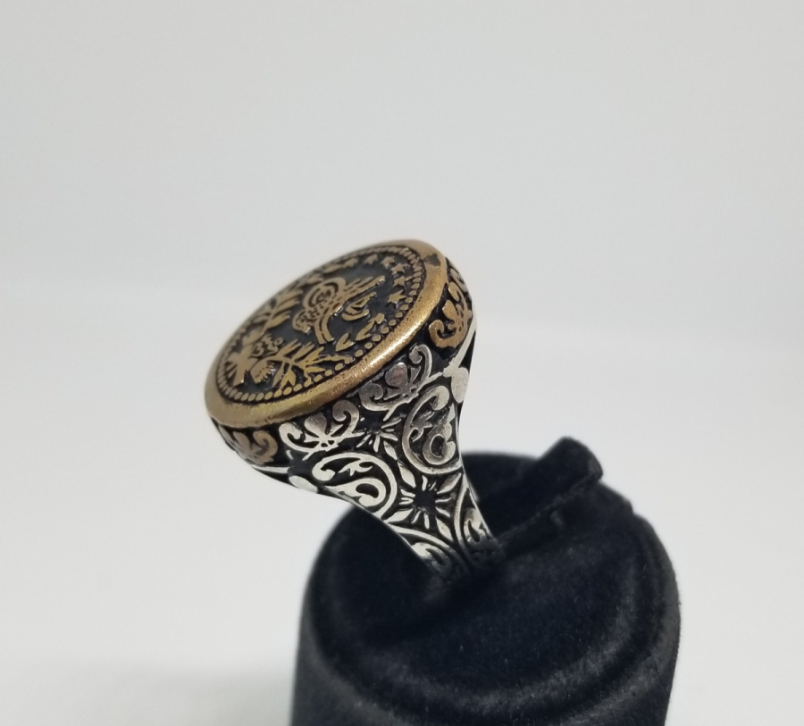 ÜZERİ OSMANLI TUĞRALI KABARTMA İŞÇİLİKLİ GÜMÜŞ YÜZÜK