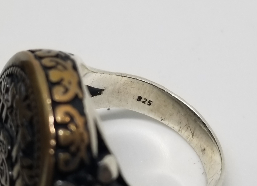 ÜZERİ OSMANLI TUĞRALI KABARTMA İŞÇİLİKLİ GÜMÜŞ YÜZÜK