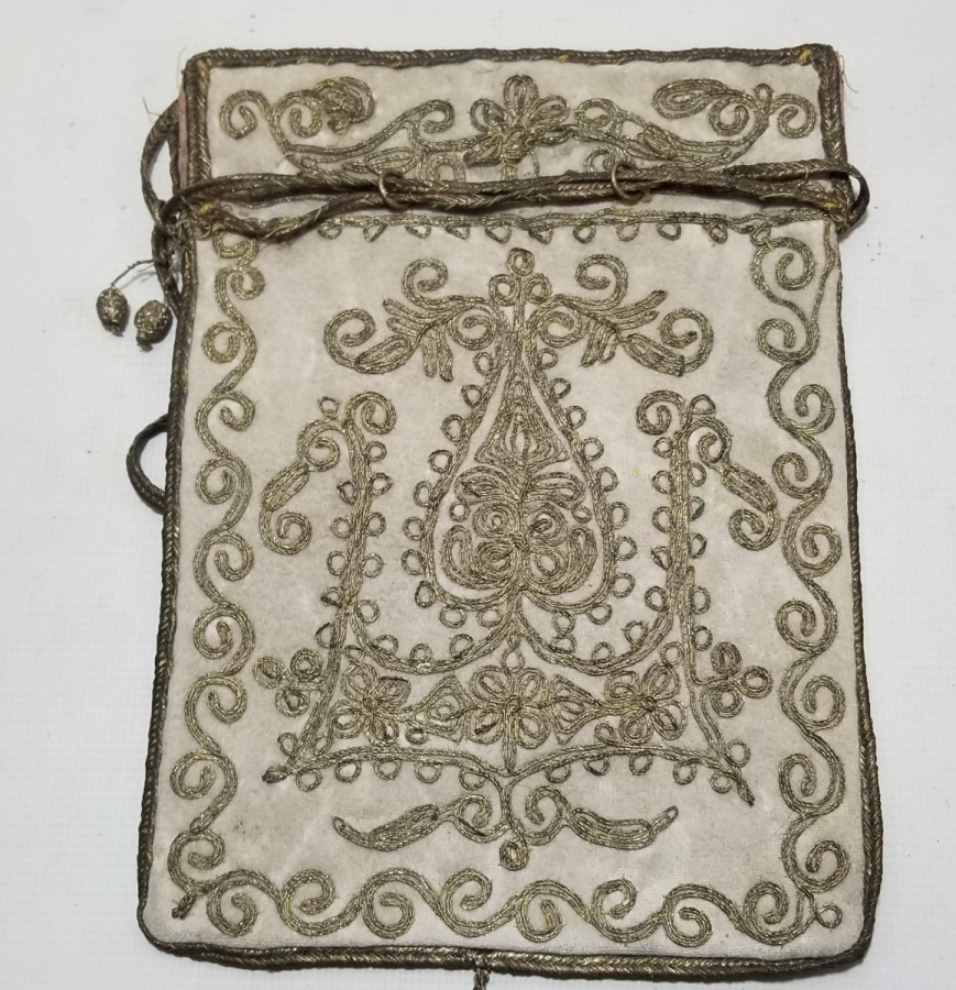 ÜZERİ AY YILDIZ FİGÜRLÜ NADİR TİPTE OSMANLI DÖNEMİ SIRMALI EL İŞİ KESE