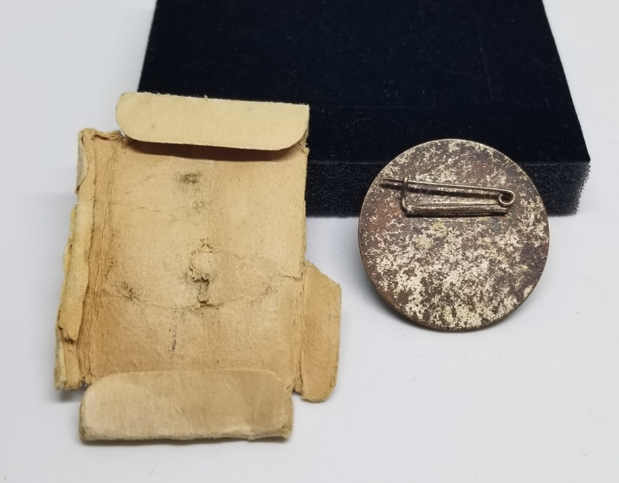 ORJİNAL KUTUSUNDA MİNELİ KORE HARBİ ROZETİ