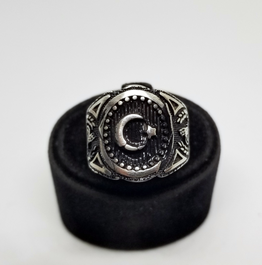 ÜZERİ AY YILDIZ FİGÜRLÜ KABARTMA İŞÇİLİKLİ GÜMÜŞ YÜZÜK