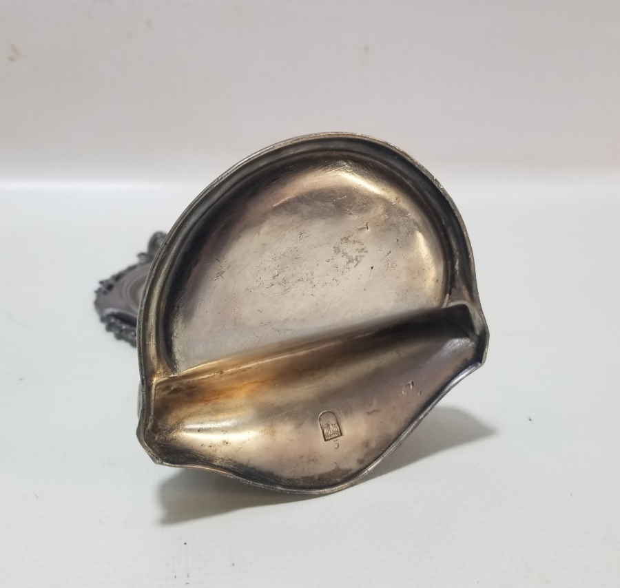 KABARTMA İŞÇİLİKLİ ANTİKA CEP SAATİ STANDI