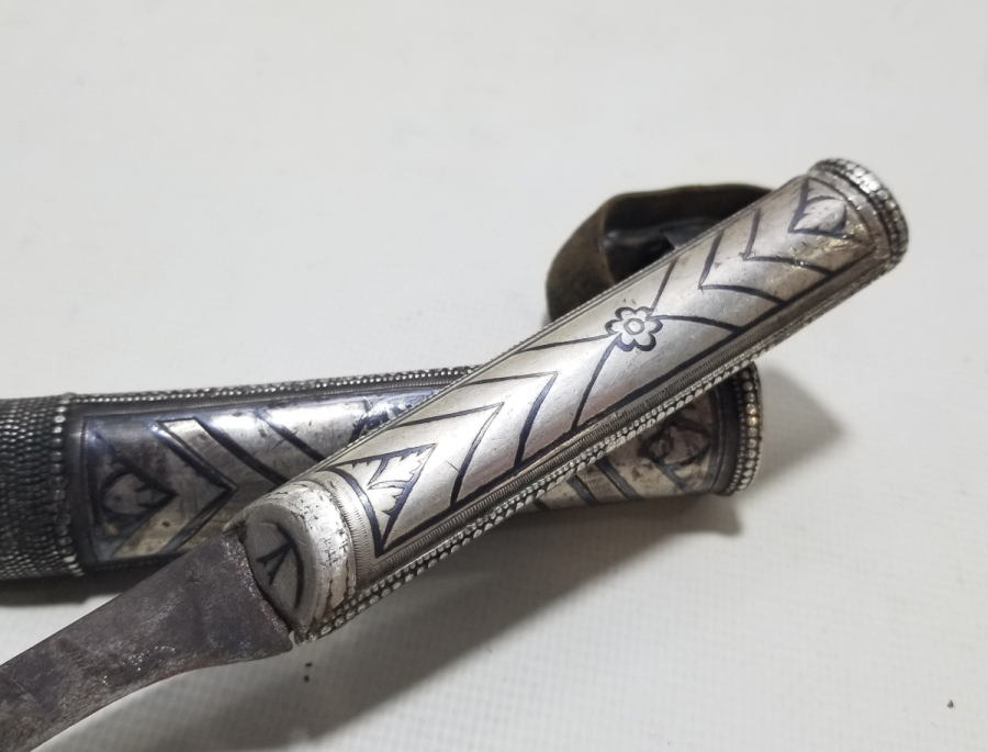 İÇİNDE GUBAR-I ŞERİF BULUNAN ÇOK NADİR SAVATLI GÜMÜŞ KUŞAK KAMASI