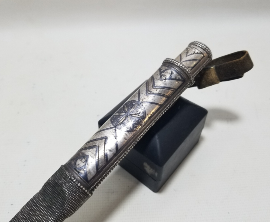 İÇİNDE GUBAR-I ŞERİF BULUNAN ÇOK NADİR SAVATLI GÜMÜŞ KUŞAK KAMASI